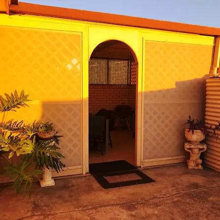 Adelaide'S Holiday Home- Upper Level 2 Modbury Exterior photo